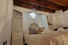 Apartamento en Granada - B2) APM-8