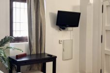 Apartment in Granada - B2) APM-2